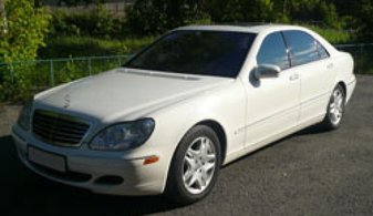 Машина на свадьбу Mercedes-Benz W220 № Ф3194, белый