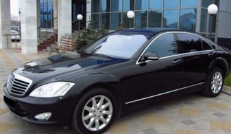 Машина на свадьбу Mercedes-Benz W221 № А3202, черный