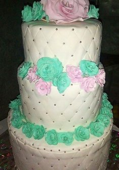 «Свадебный торт Розы тифани»