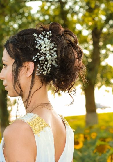 Свадебная прическа воздушный пучок (И20609) - Стилист-визажист Ирина Воронина