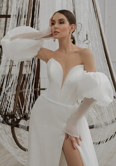 Свадебное платье 6453-С69911. С прямой юбкой, длинное со шлейфом.