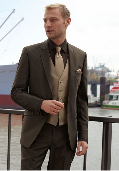 Свадебный мужской костюм Modell 5-Ф1342 - Салон костюмов Фьянсе