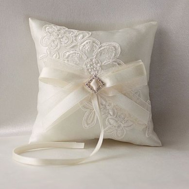 Подушечка для колец И30104 - Салон аксессуаров Идеальная свадьба